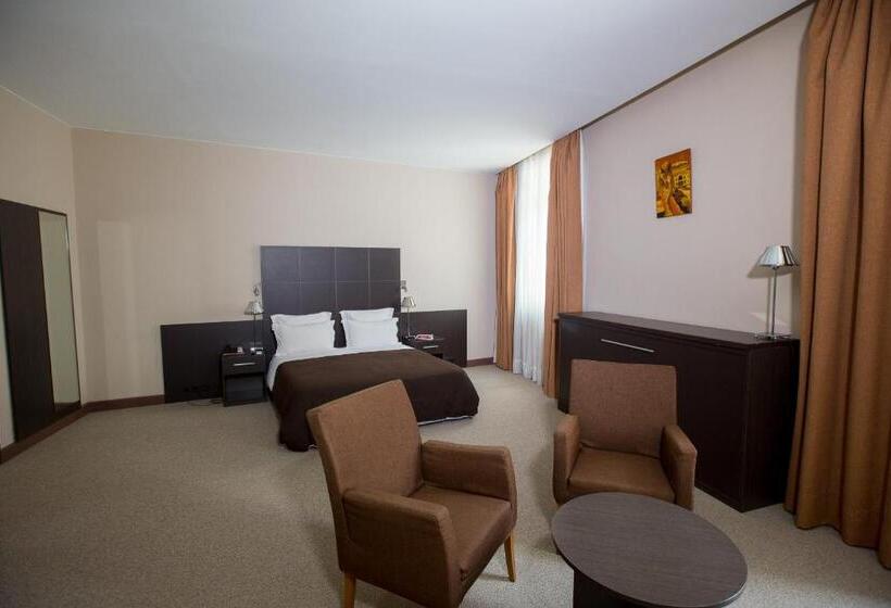 هتل Tana Boutique Hôtel