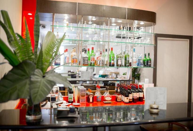 هتل Tana Boutique Hôtel
