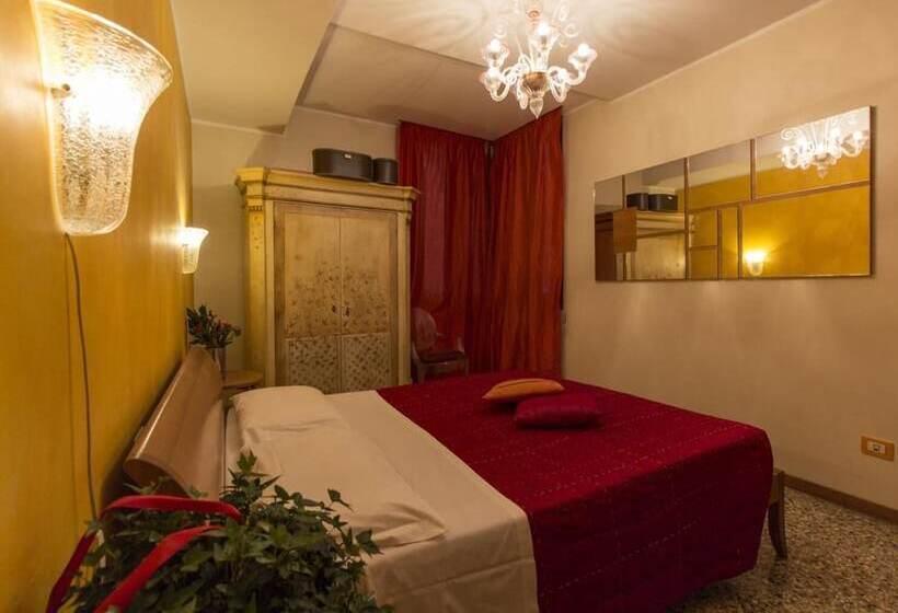 Fotos del hotel Taverna San Lio:  13