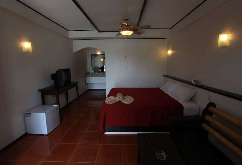 Paradise Dive Resort