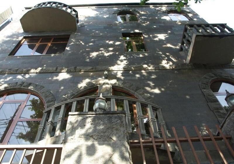 Saryan Hotel Yerevan