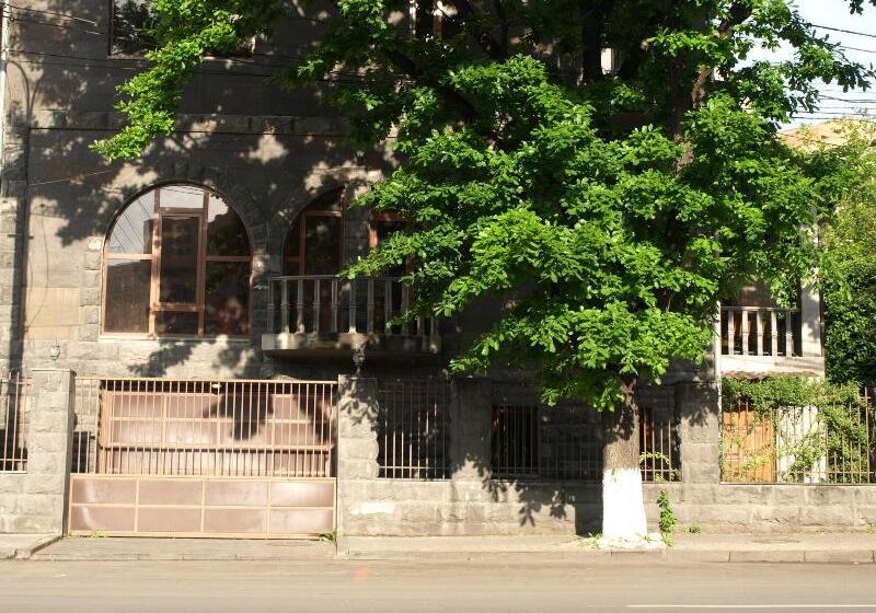 Saryan Hotel Yerevan