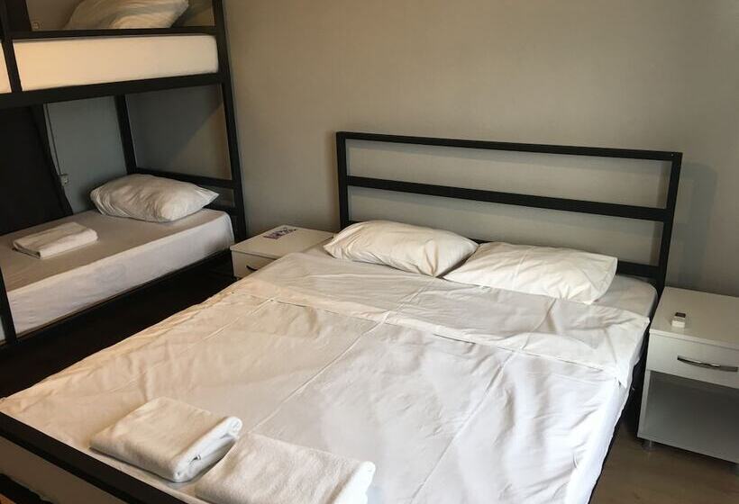Sultan Hostel & Guesthouse