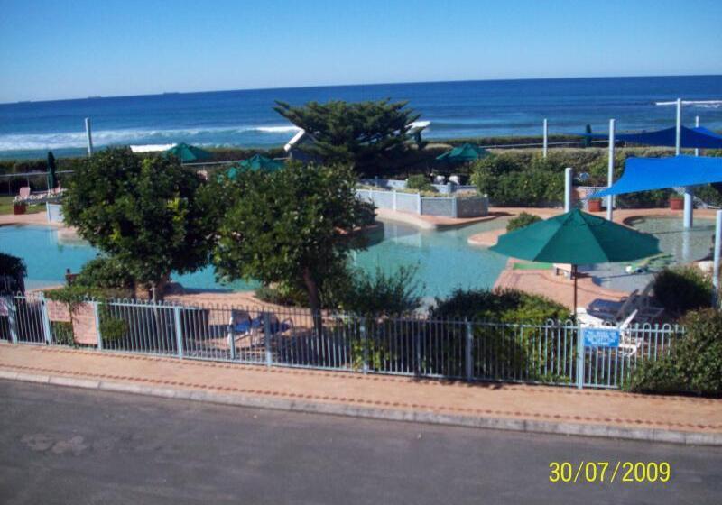 فندق Blue Lagoon Beach Resort