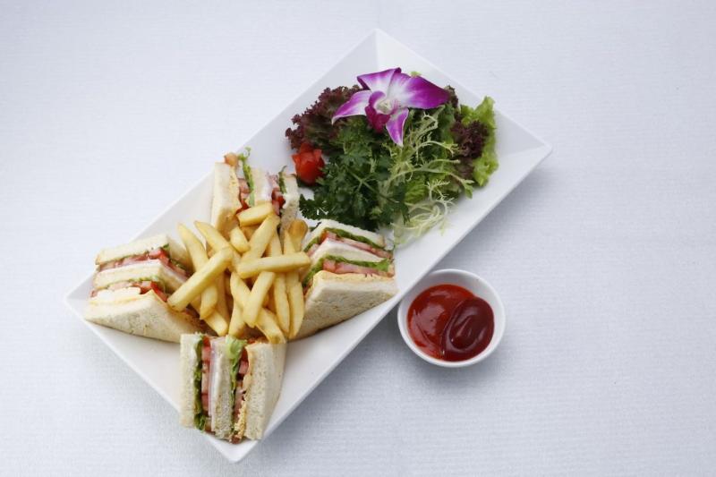 Fotos del hotel Golden Crown:  24