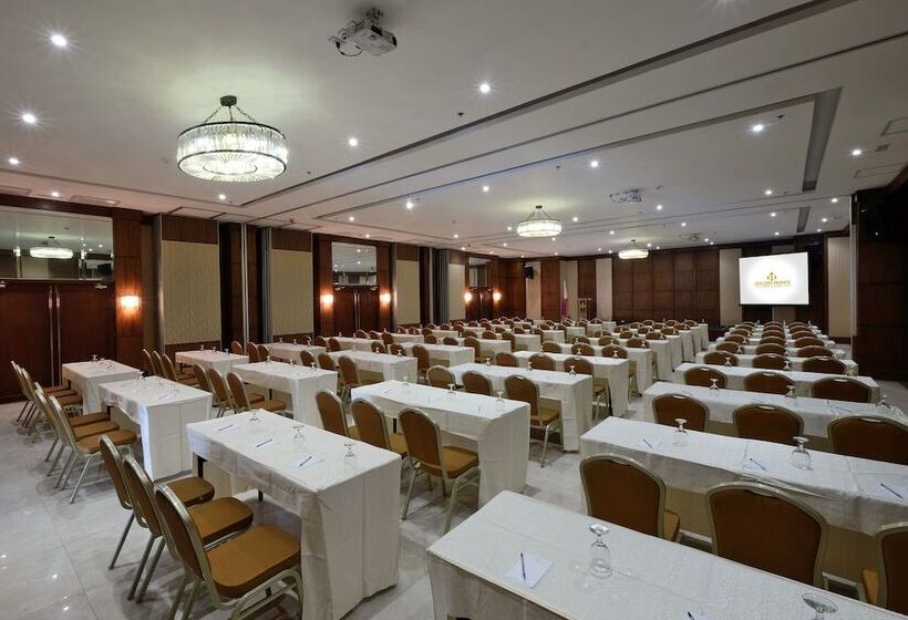 Fotos del hotel Golden Prince Hotel And Suites:  17