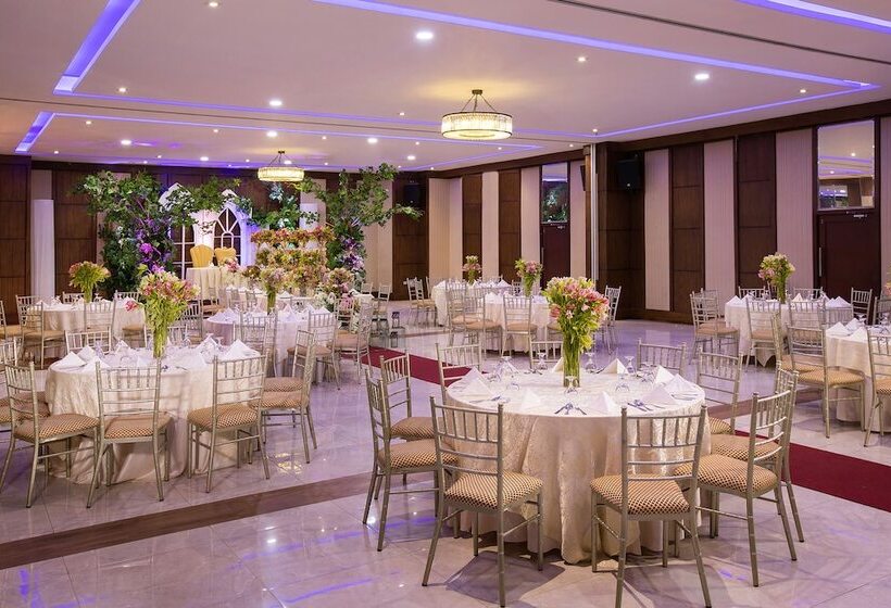 Fotos del hotel Golden Prince Hotel And Suites:  48