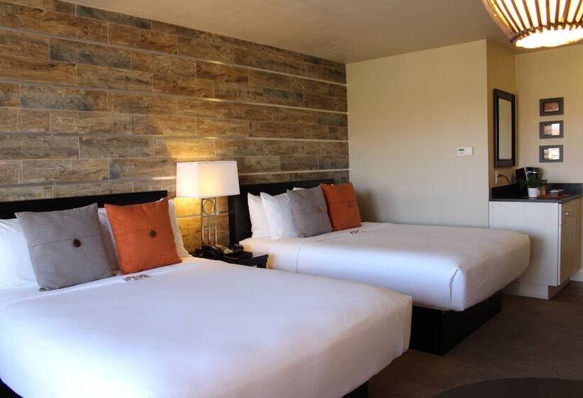 هتل Inn On The Cliff