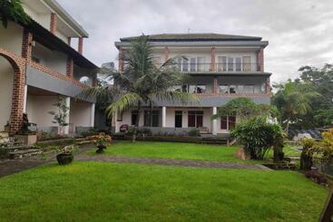 هتل Pecatu Guesthouse