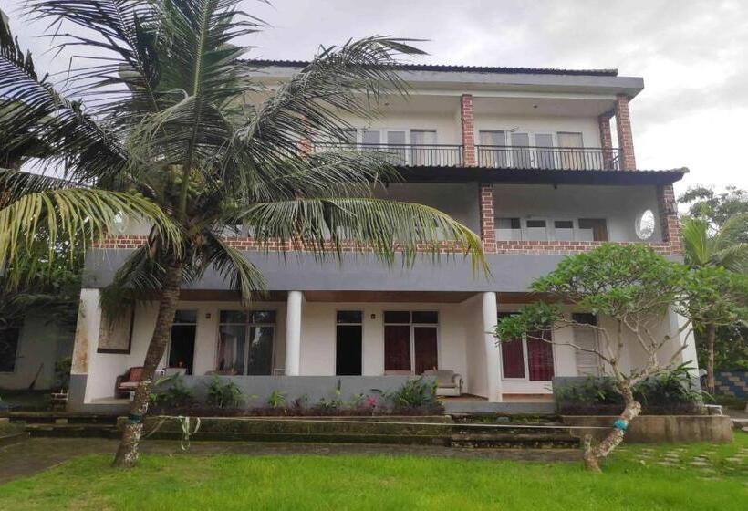هتل Pecatu Guesthouse