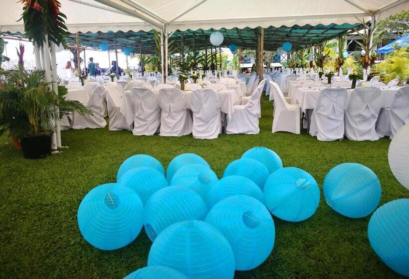 هتل Rapopo Plantation Resort