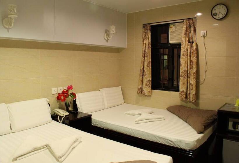 هتل Russian Hostel