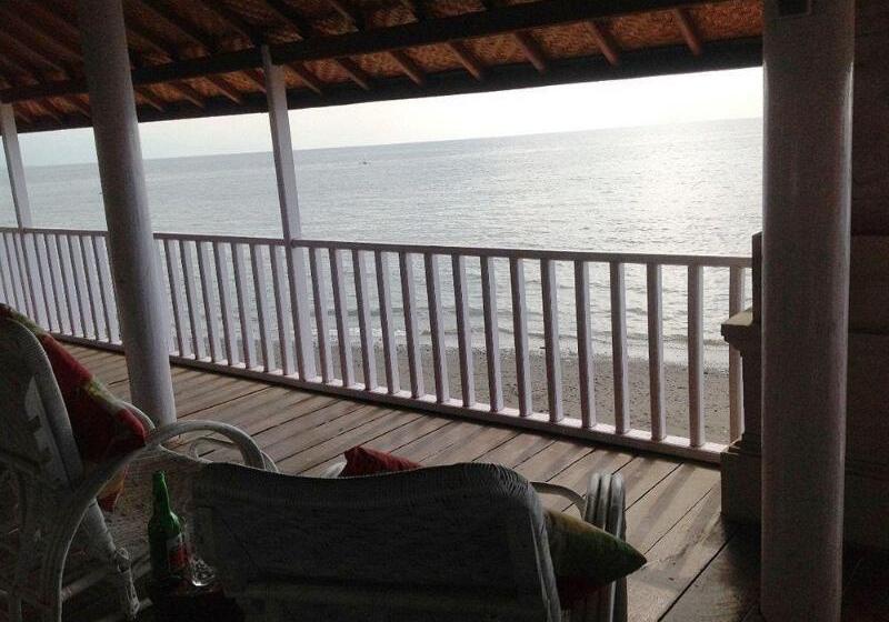 فندق Villa Agung Beach Inn