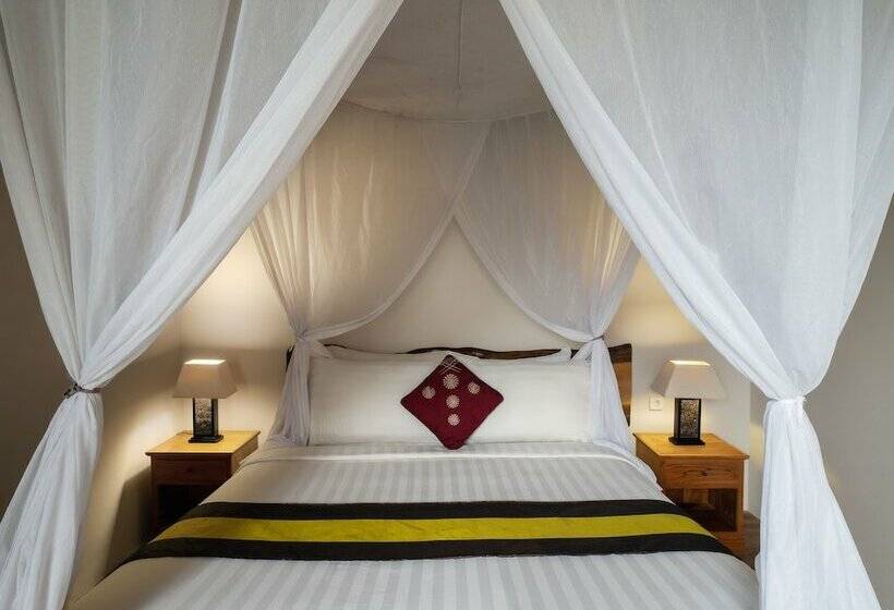 استراحتگاه Avery Le Nixsun Villas By Waringin Hospitality
