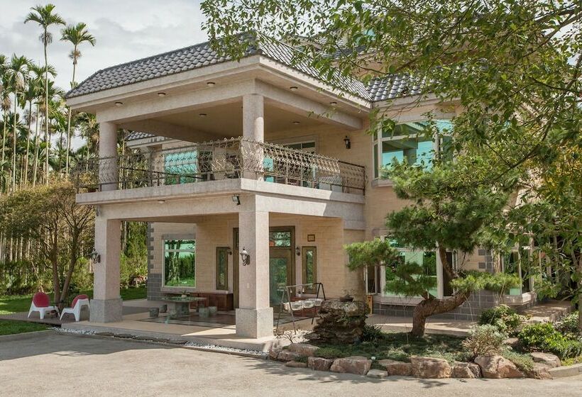 تختخواب و صبحانه Fanzhalan Guest House