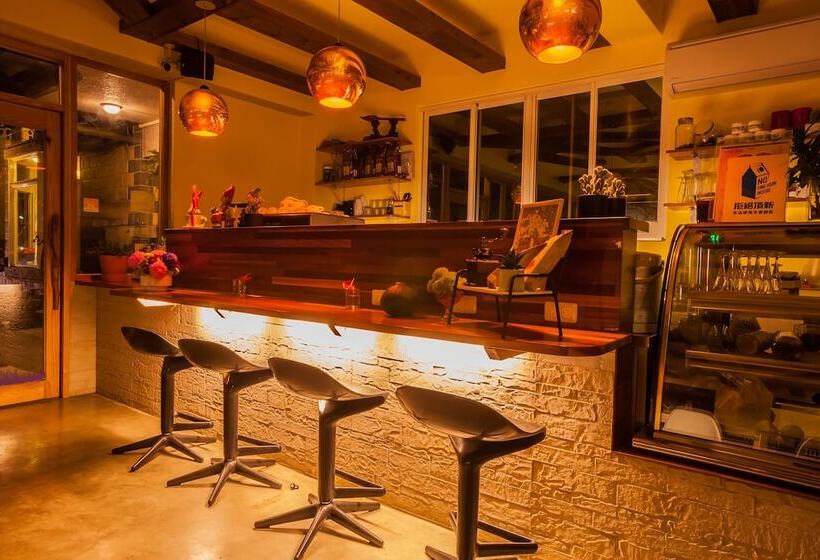 تختخواب و صبحانه Fanzhalan Guest House