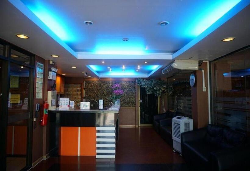 هتل Bangkok Travel Suites