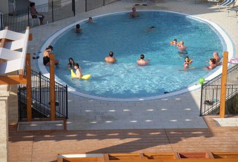 فندق Cala Saracena Resort