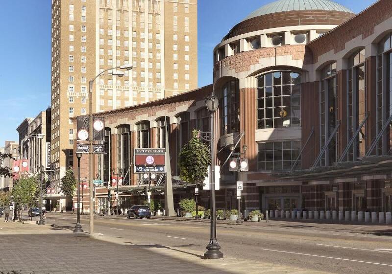 هتل Courtyard St. Louis Downtown/convention Center
