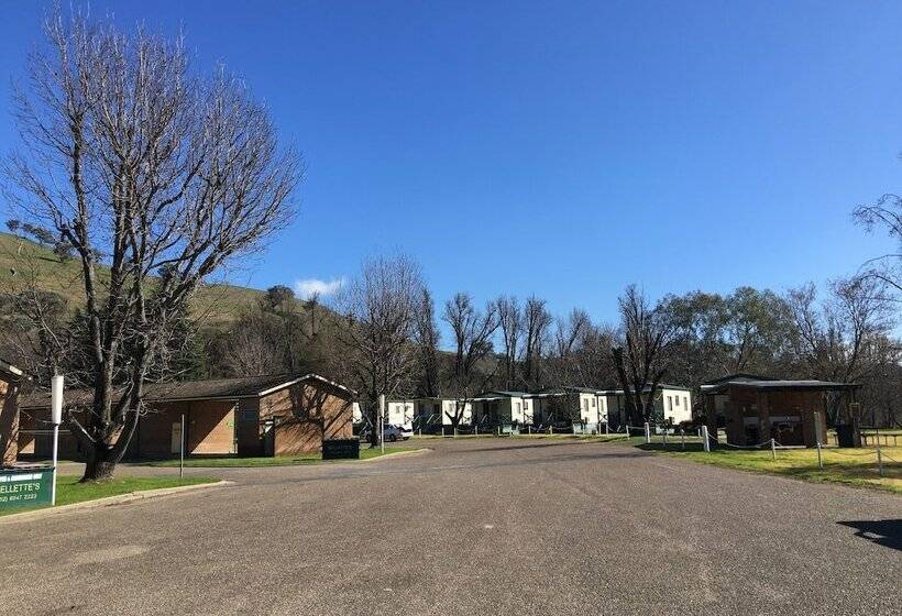 فندق Gundagai Cabins & Tourist Park