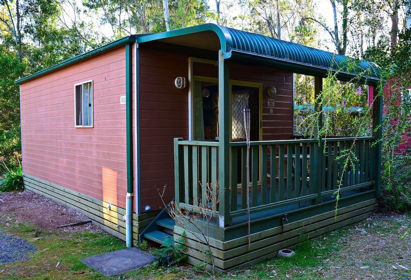 Отель Jervis Bay Cabins & Hidden Creek Campsite