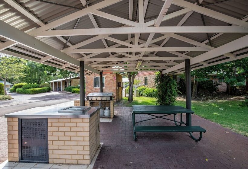 هتل Margaret River Tourist Park