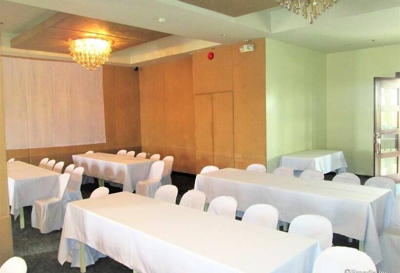 فندق Marianne Suites