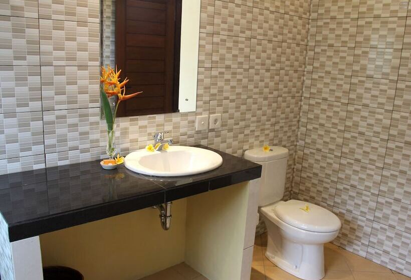 Fotos del hotel Nyoman Sandi Guest House:  3