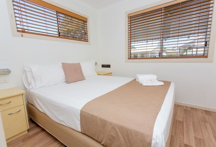 فندق Big4 Park Beach Holiday Park