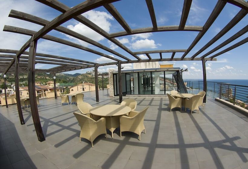 فندق Relais Capo Spulico   Beach & Spa