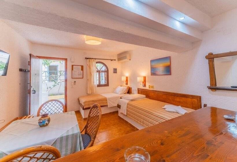 Kastro Studios Apartments