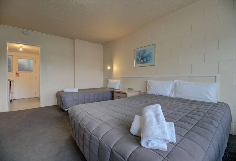 Lakeside Motel