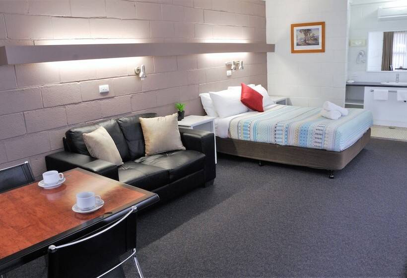 Mayfair Motel
