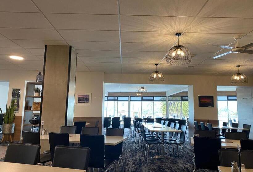 فندق على الطريق Elimatta