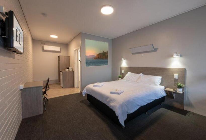 فندق على الطريق Elimatta