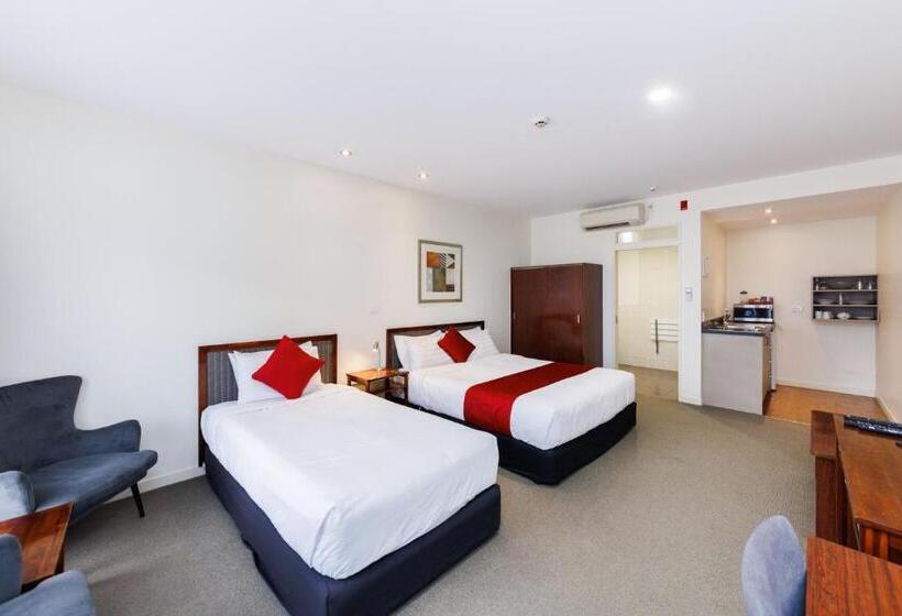 مُتل Fitzherbert Regency Motor Lodge