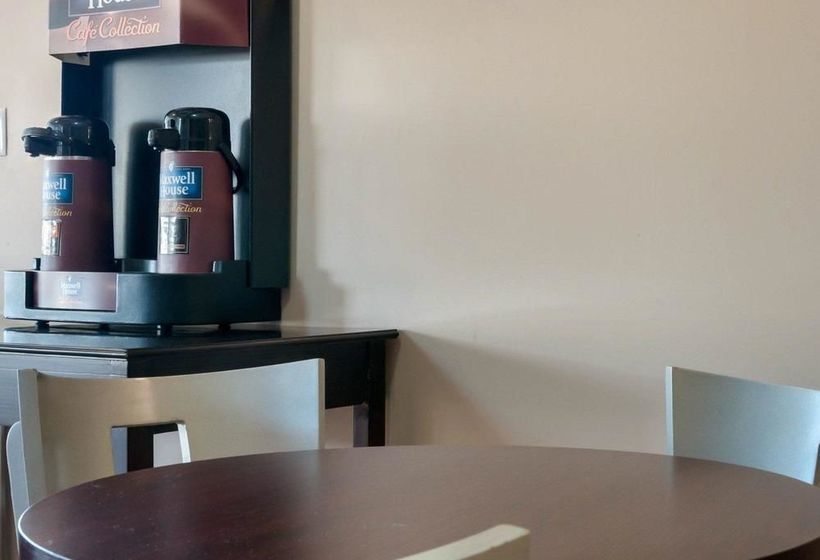 مُتل Rodeway Inn and Suites