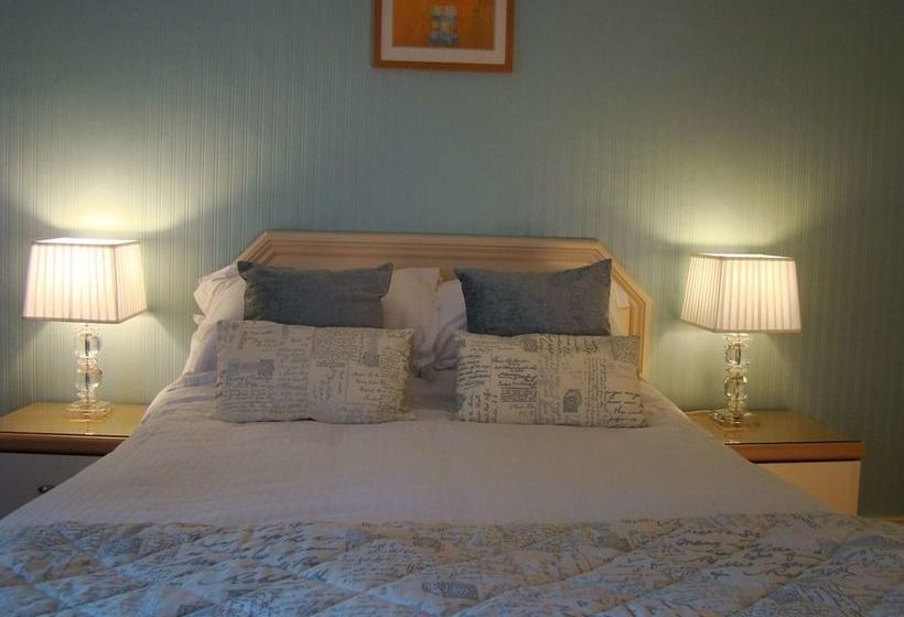Пансион Pine Lodge