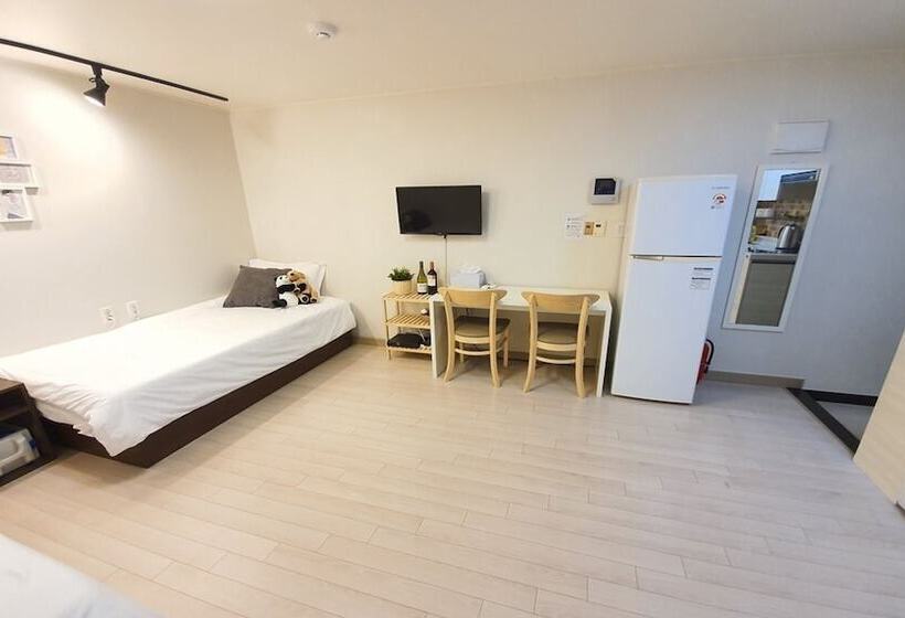 Seoul Dk House