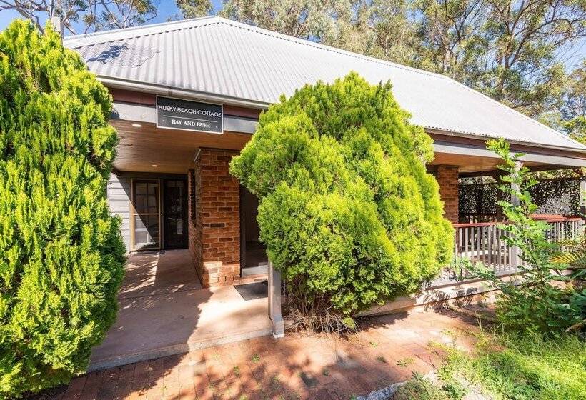 Bay And Bush Cottages  Jervis Bay