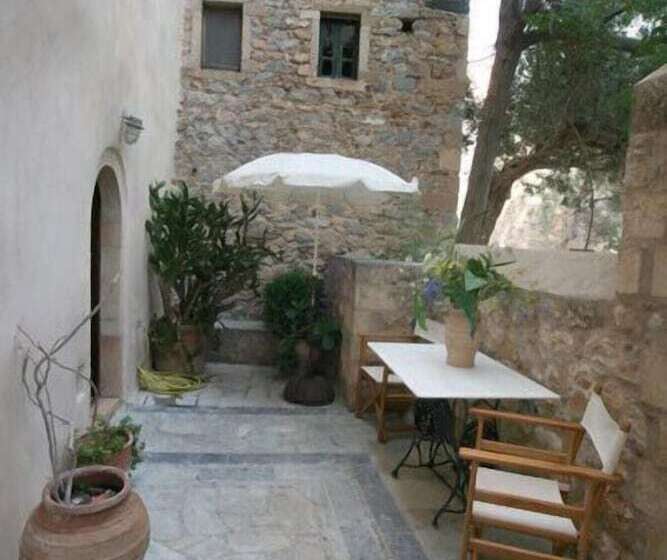 Dorovinis Monemvasia Castlehouses
