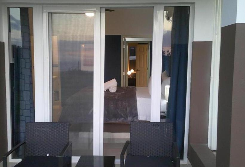 E&j Boutique Residences