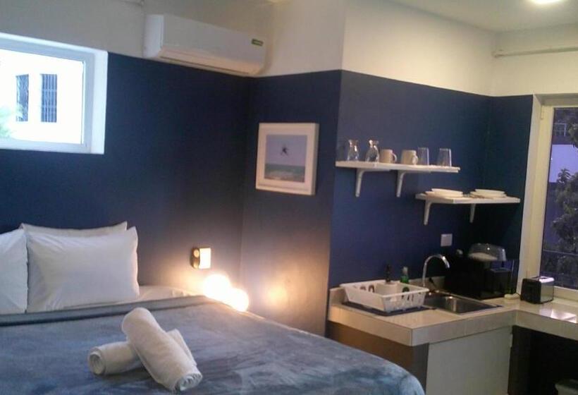 E&j Boutique Residences