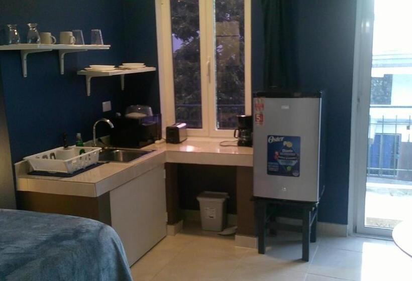 E&j Boutique Residences
