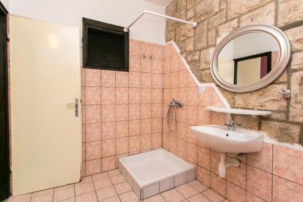 Guest House Busurelo