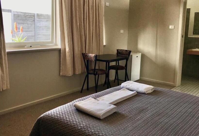 Highway One Motel