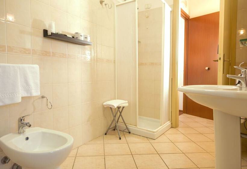 فندق Albergo Rocca Ranne