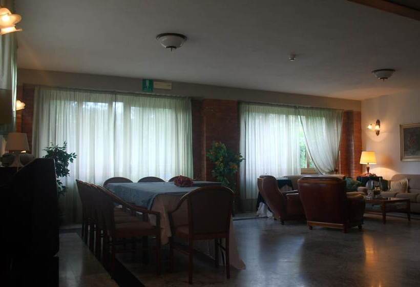 호텔 Albergo Smeraldo