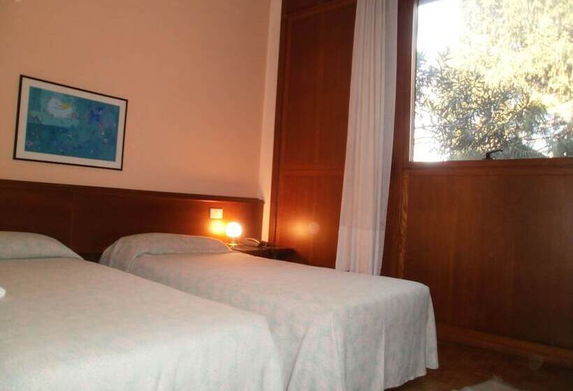 ホテル Albergo Villa & Roma