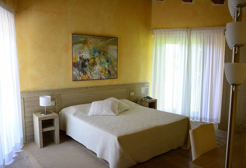 هتل Albergo Vinnaeria La Baita